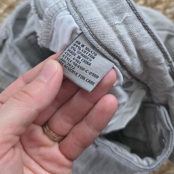 Tractr Gray Mid Rise Slim Distressed Brittany Shorts 4/27 - Picture 2 of 3